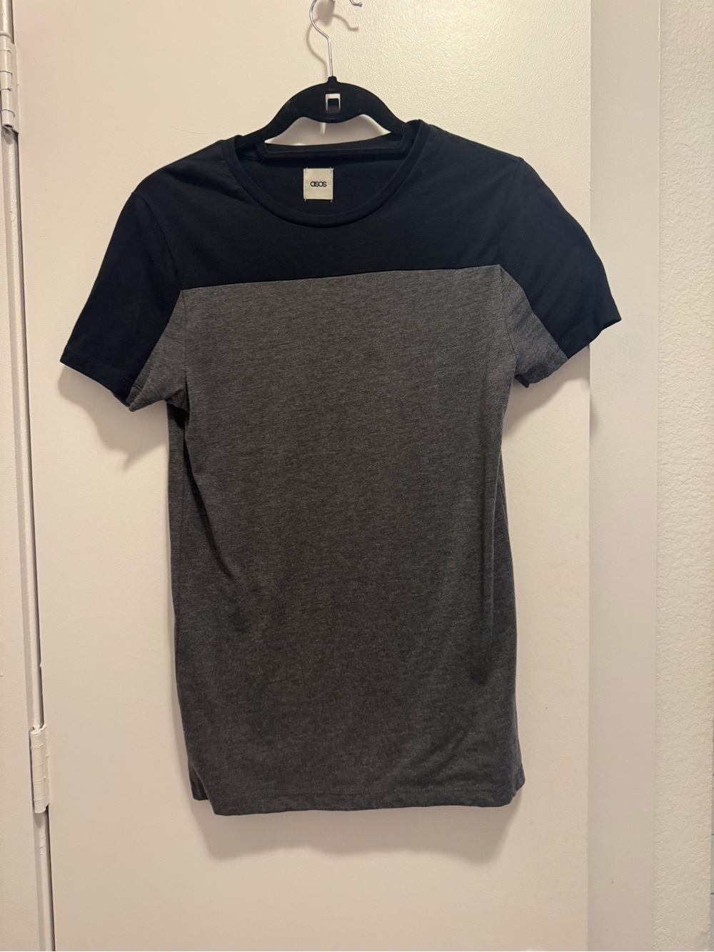 ASOS Men’s XS Black & Gray Color Block Short Sleeve Shirt NWOT